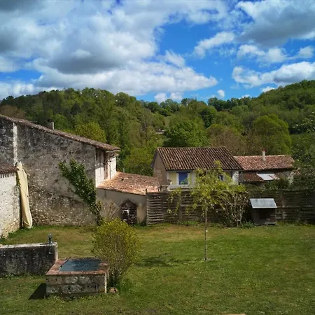 Oustau St Maurin * Saint-Maurin